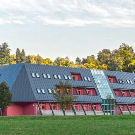 Belaria - Wellness, Bazen